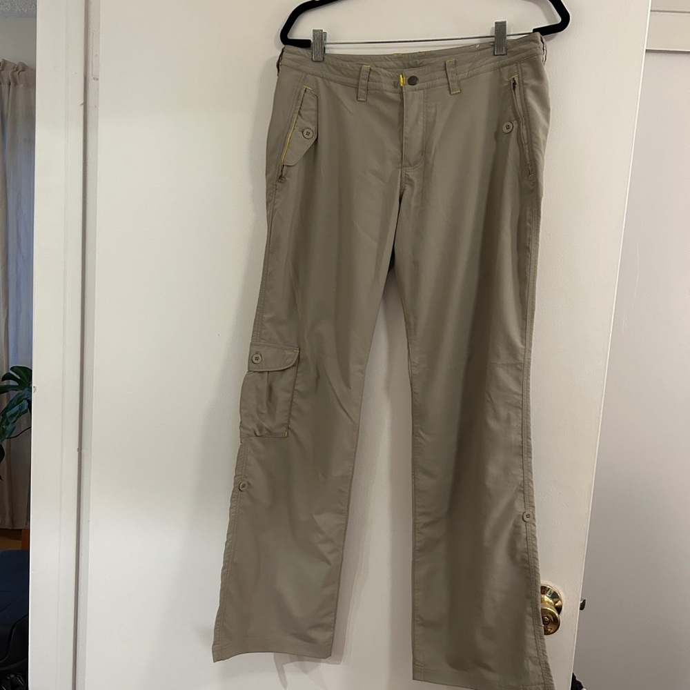 Patagonia Women’s Hiking Cargo Roll up Pants